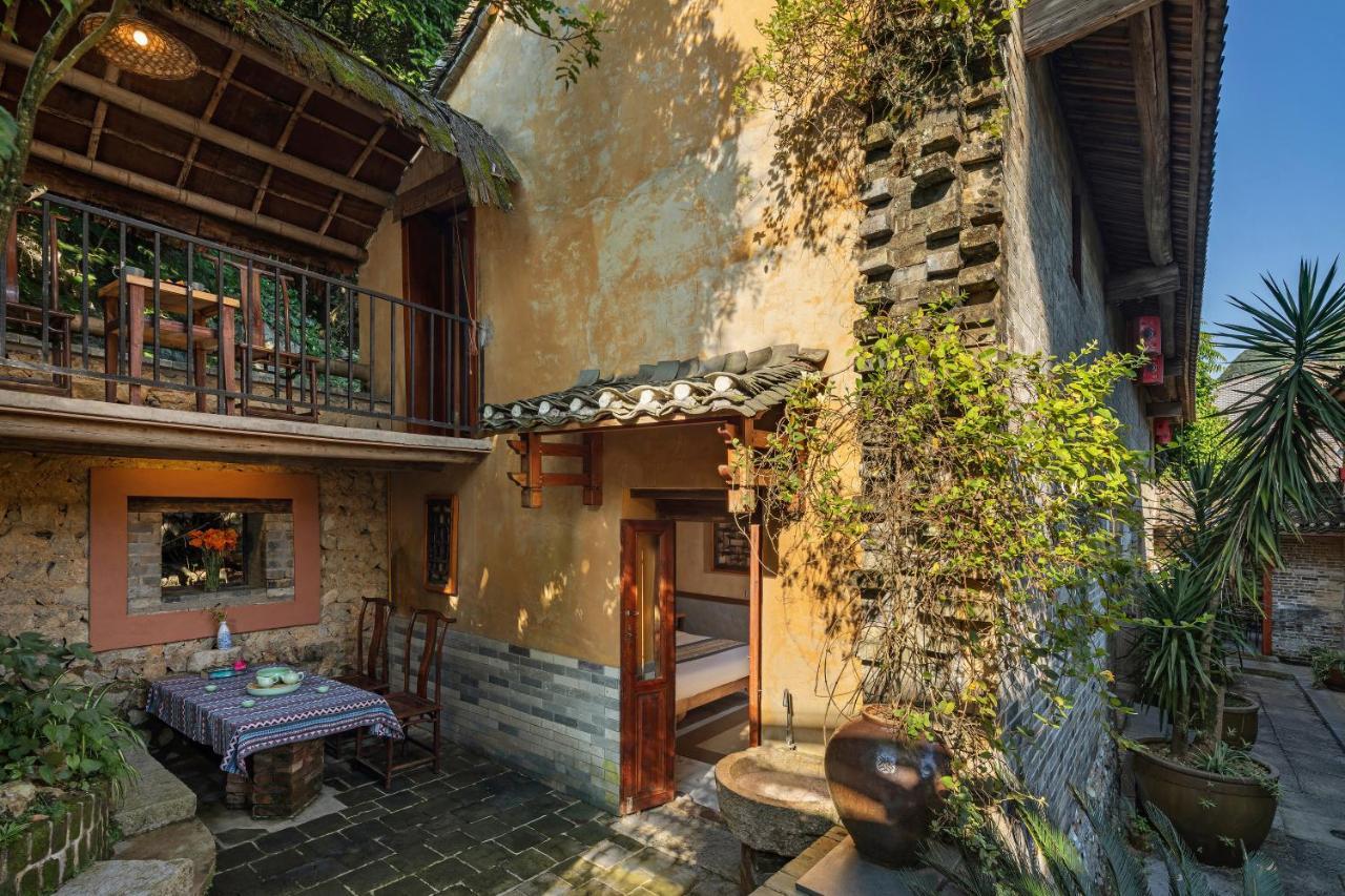 Гостевой дом Yangshuo Secret Garden Экстерьер фото
